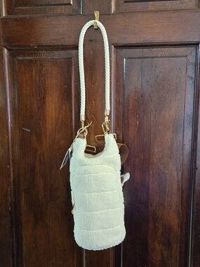 Live In Style Water bottle crossbody bag NWT
